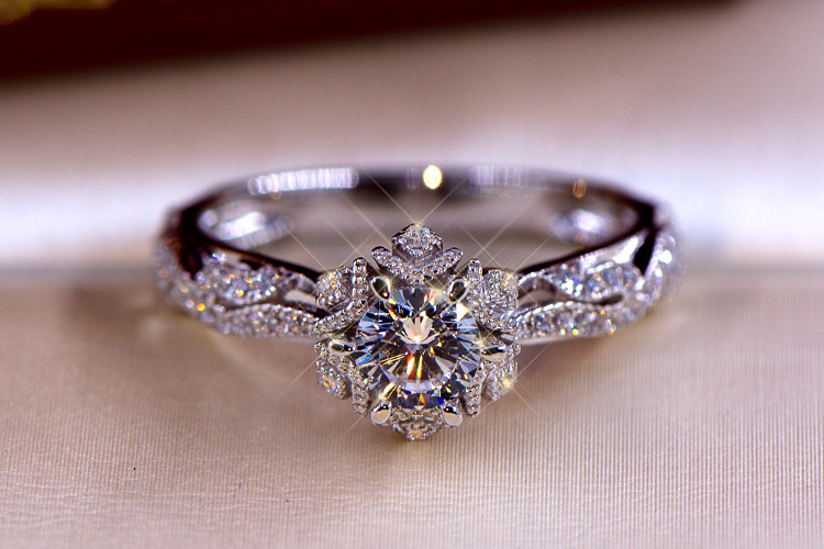 Hollow Flower Star S925 Sterli - Moissanite Engagement Ring 1 Carat ulasan dan harga