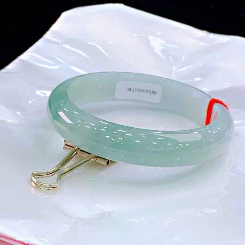 Myanmar , Natural Ice Jadeite  - Bracelets ulasan dan harga