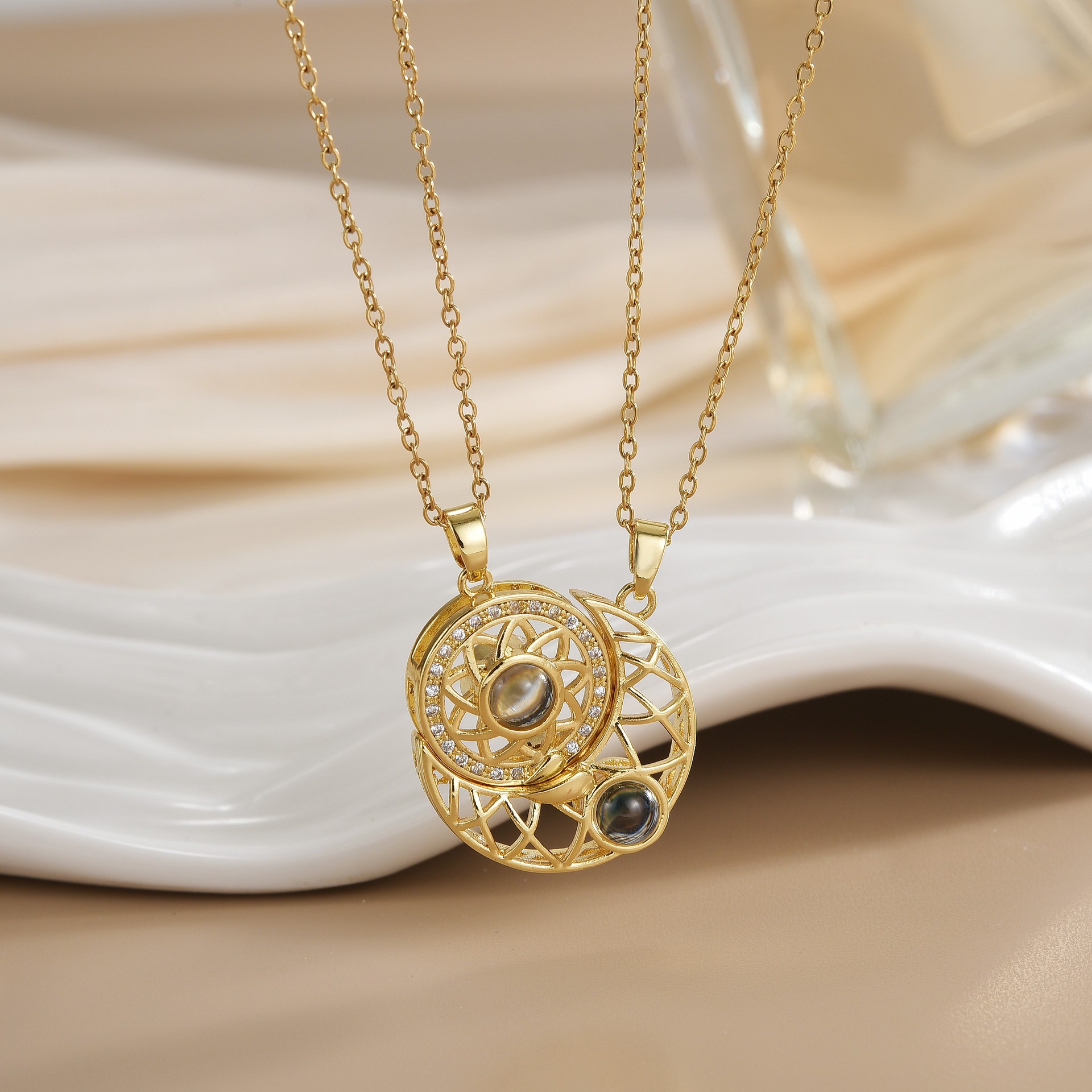 Couples Magnetic Necklaces Sun - Magnetic Couple Matching Necklaces ulasan dan harga