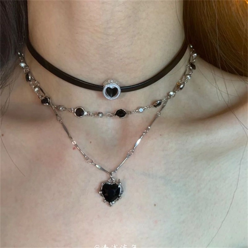 Y2K Gothic Love Heart Pendant  - Layered Pendant Necklace Aesthetic ulasan dan harga