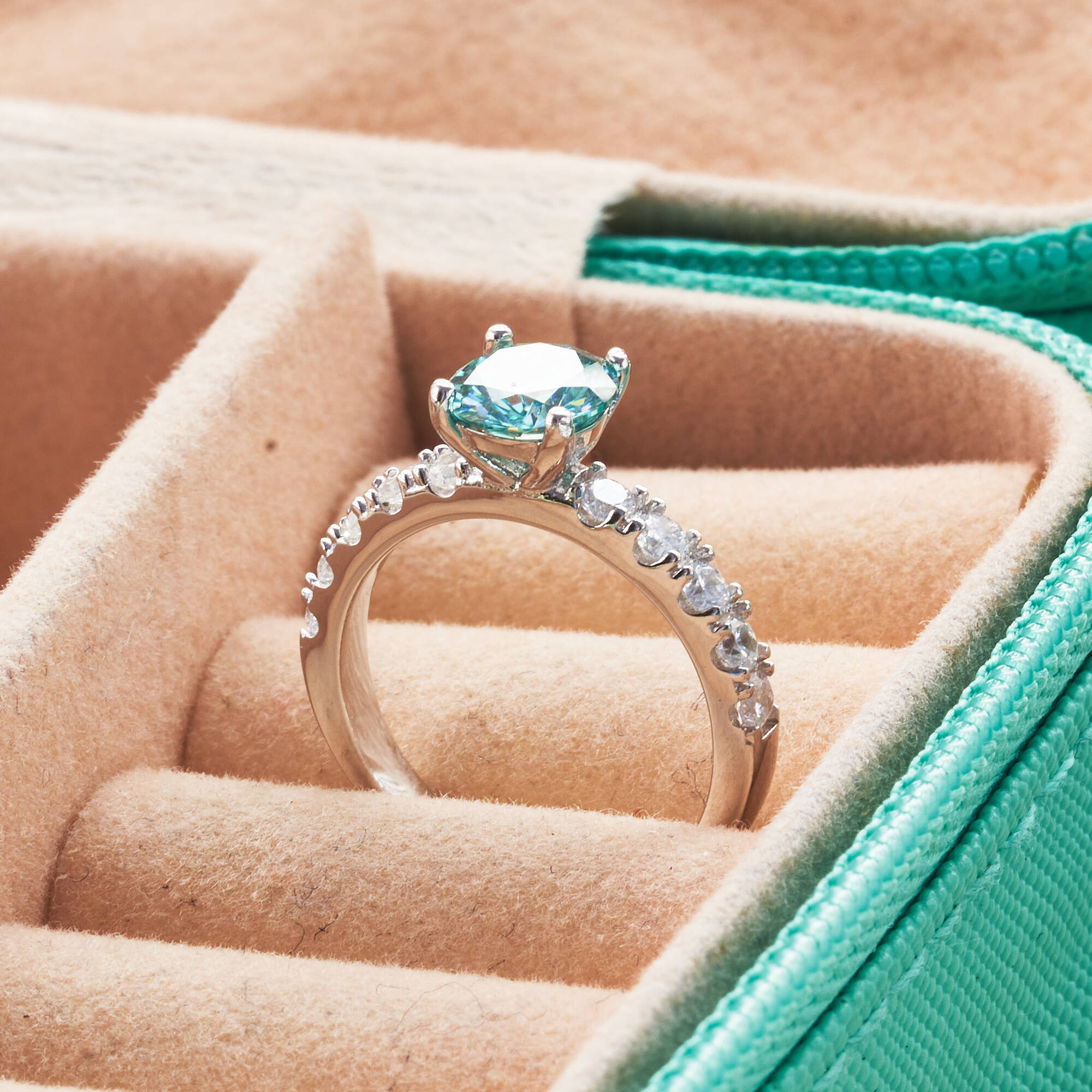 Classic 1 Carat Blue Color Moi - Moissanite Engagement Ring 1 Carat ulasan dan harga