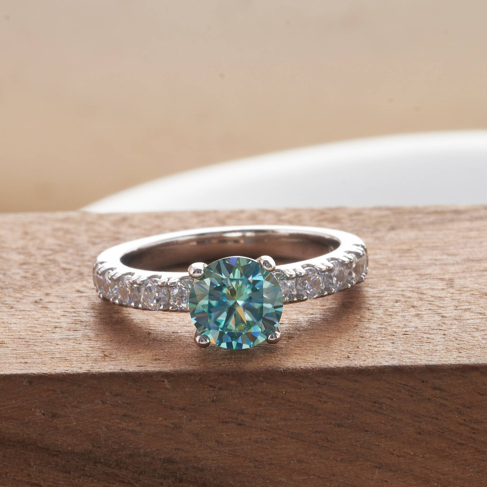 Classic 1 Carat Blue Color Moi - Moissanite Engagement Ring 1 Carat ulasan dan harga
