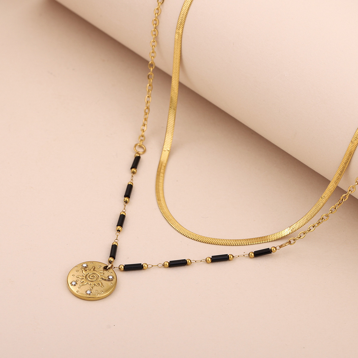 Boho Sun Face Coin Layered Nec - Layered Pendant Necklace Aesthetic ulasan dan harga